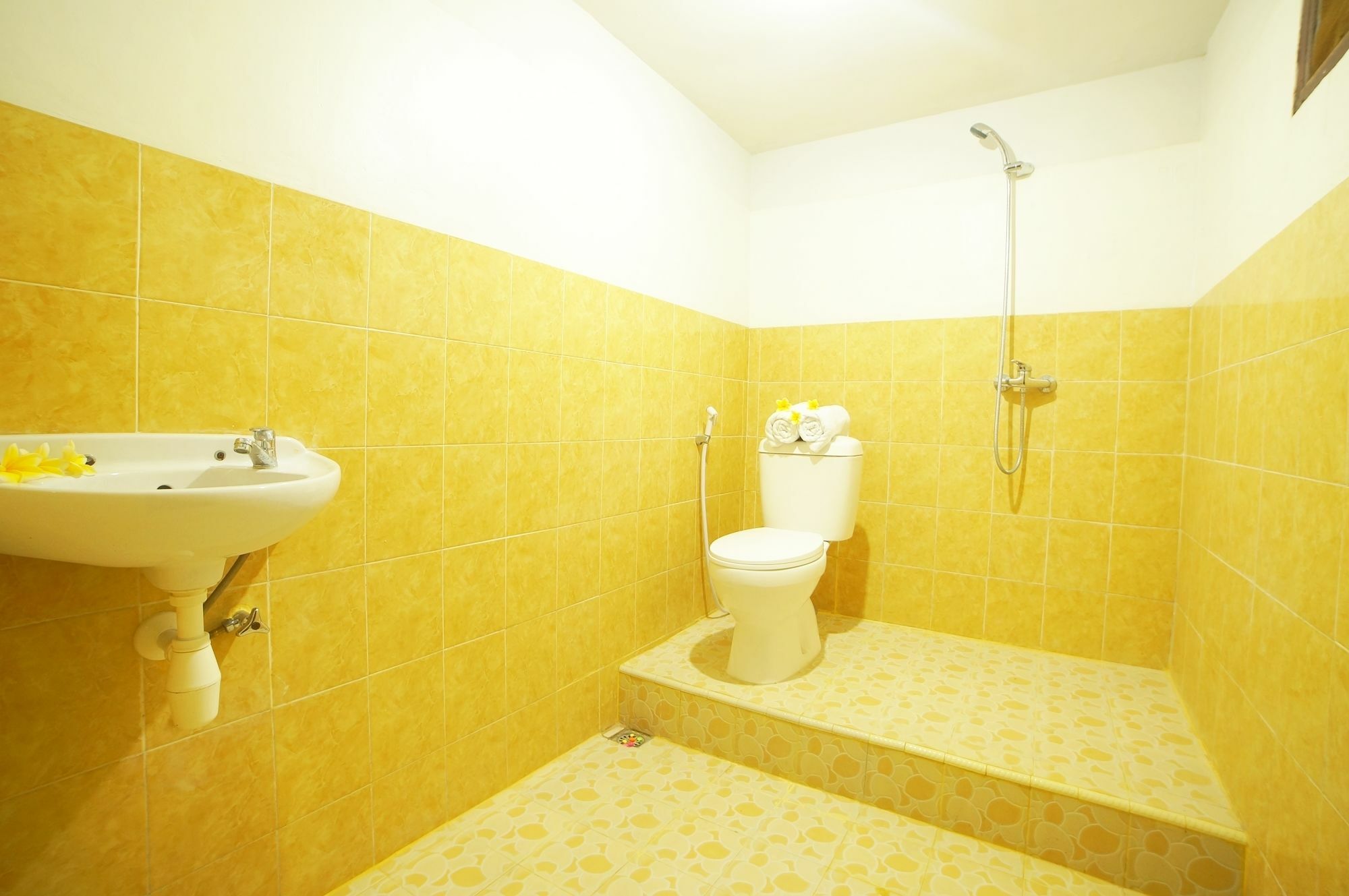 Easton Kuta Homestay Exterior foto