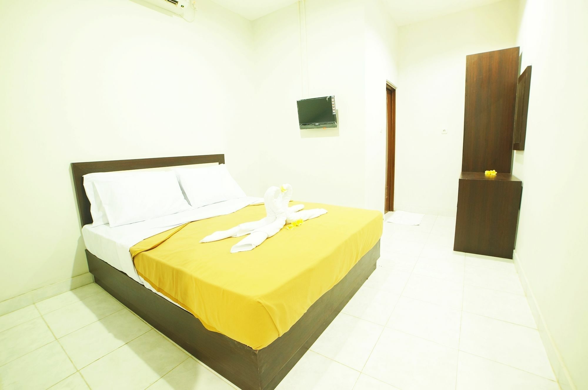 Easton Kuta Homestay Exterior foto